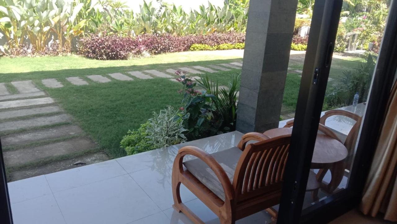 Limun Guesthouse Amlapura Buitenkant foto