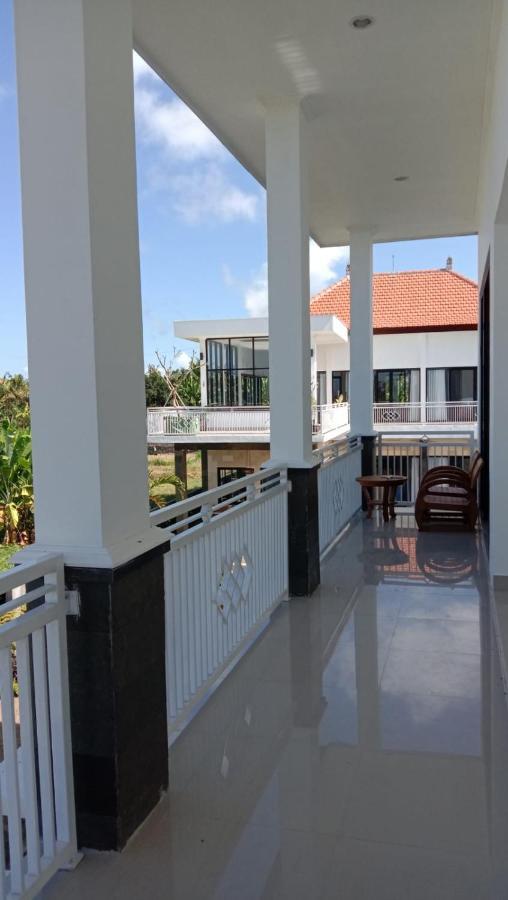 Limun Guesthouse Amlapura Buitenkant foto
