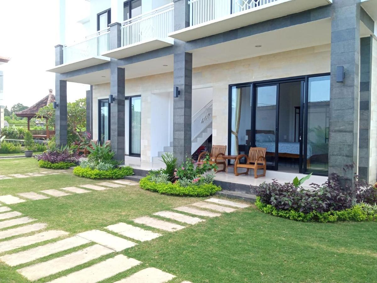 Limun Guesthouse Amlapura Buitenkant foto