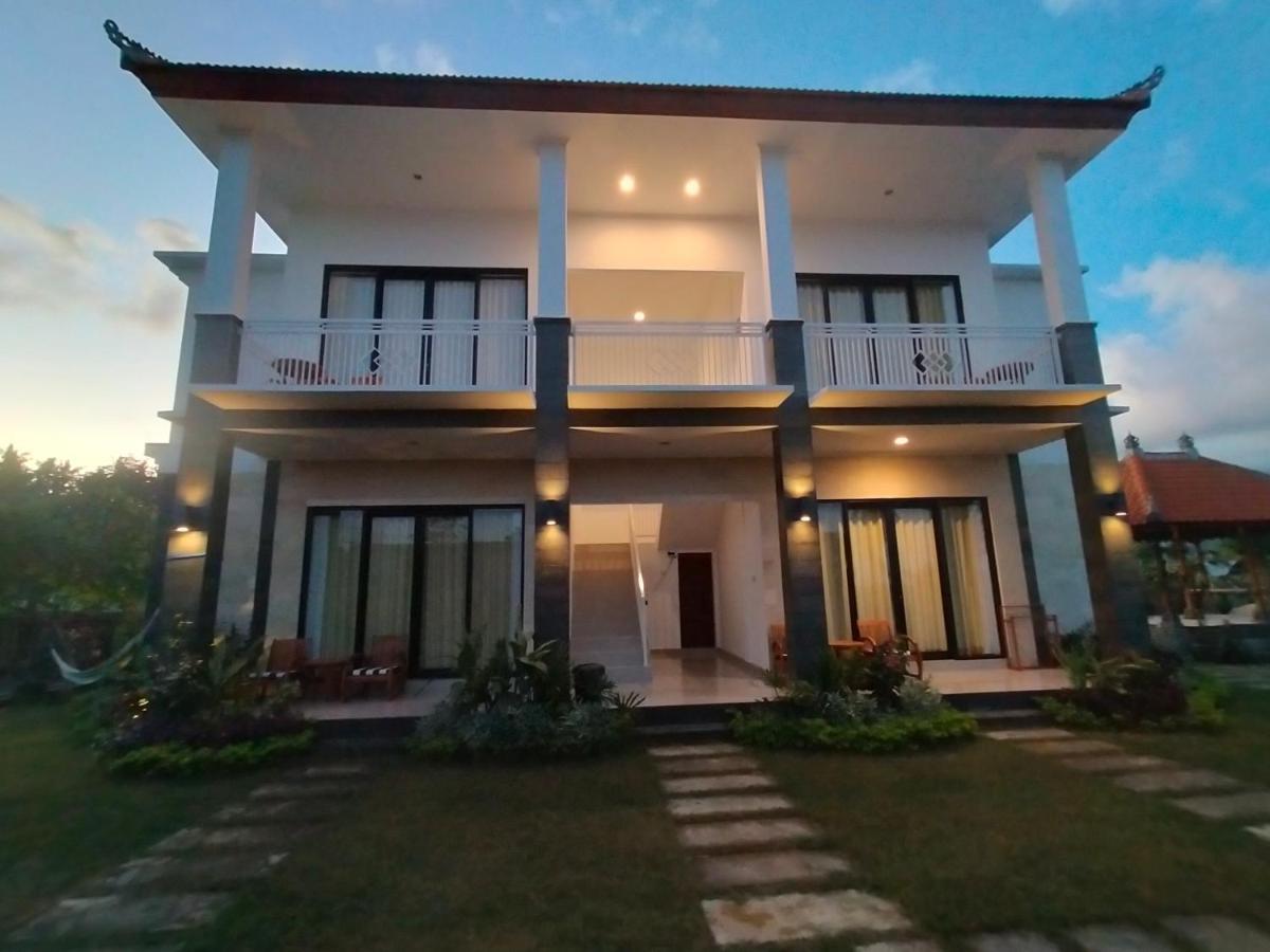 Limun Guesthouse Amlapura Buitenkant foto